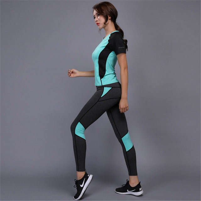 Women's Top and Bottom Yoga Clothing Set